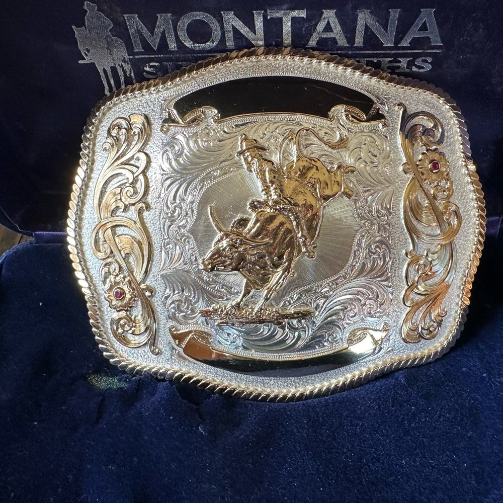 Montana Silversmiths XXL Belt Buckle
